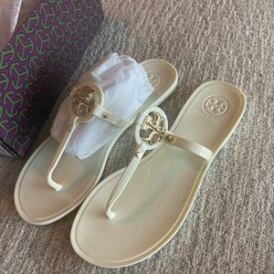 Mini miller Tory Burch size 6 ivory